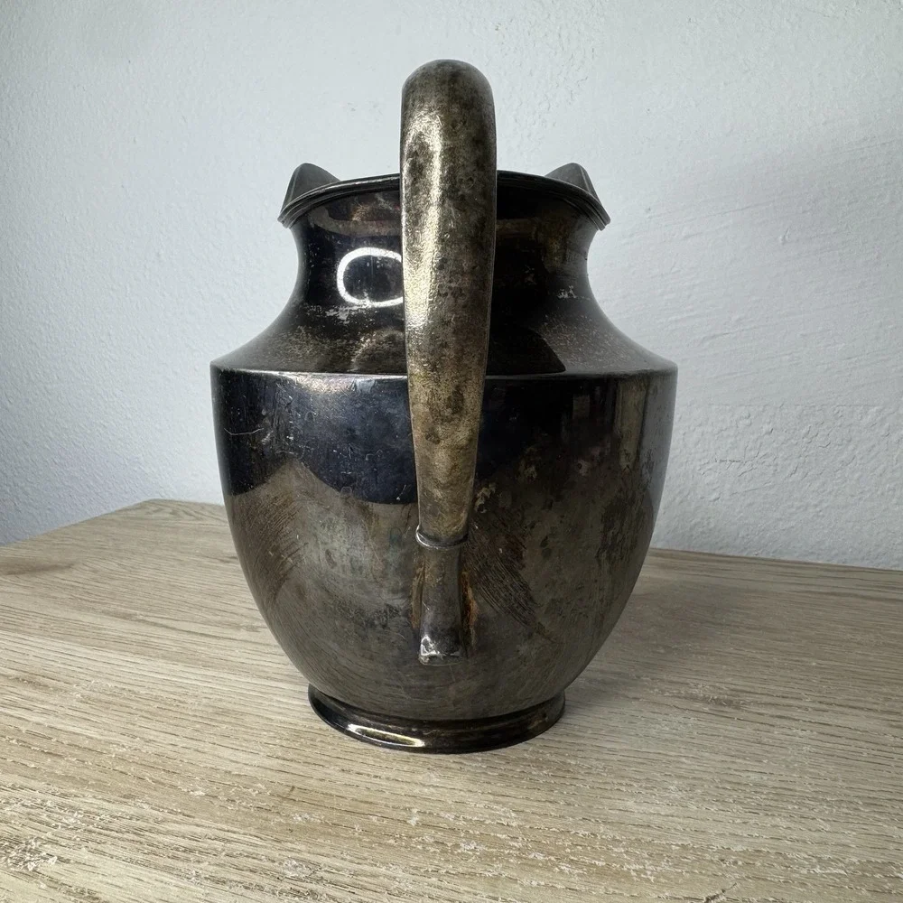 Superior‎ Silver Plate Pitcher Elegant Vintage 7028 - Scratches & Dents 8